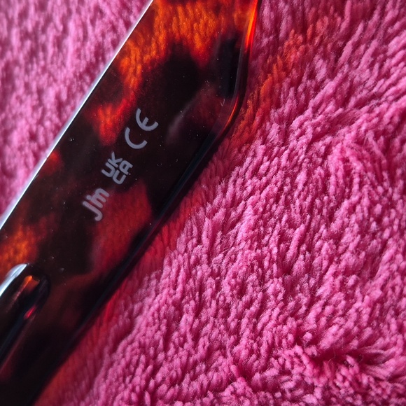 Tortoise Shell Square Reading Glasses - Picture 6 of 7